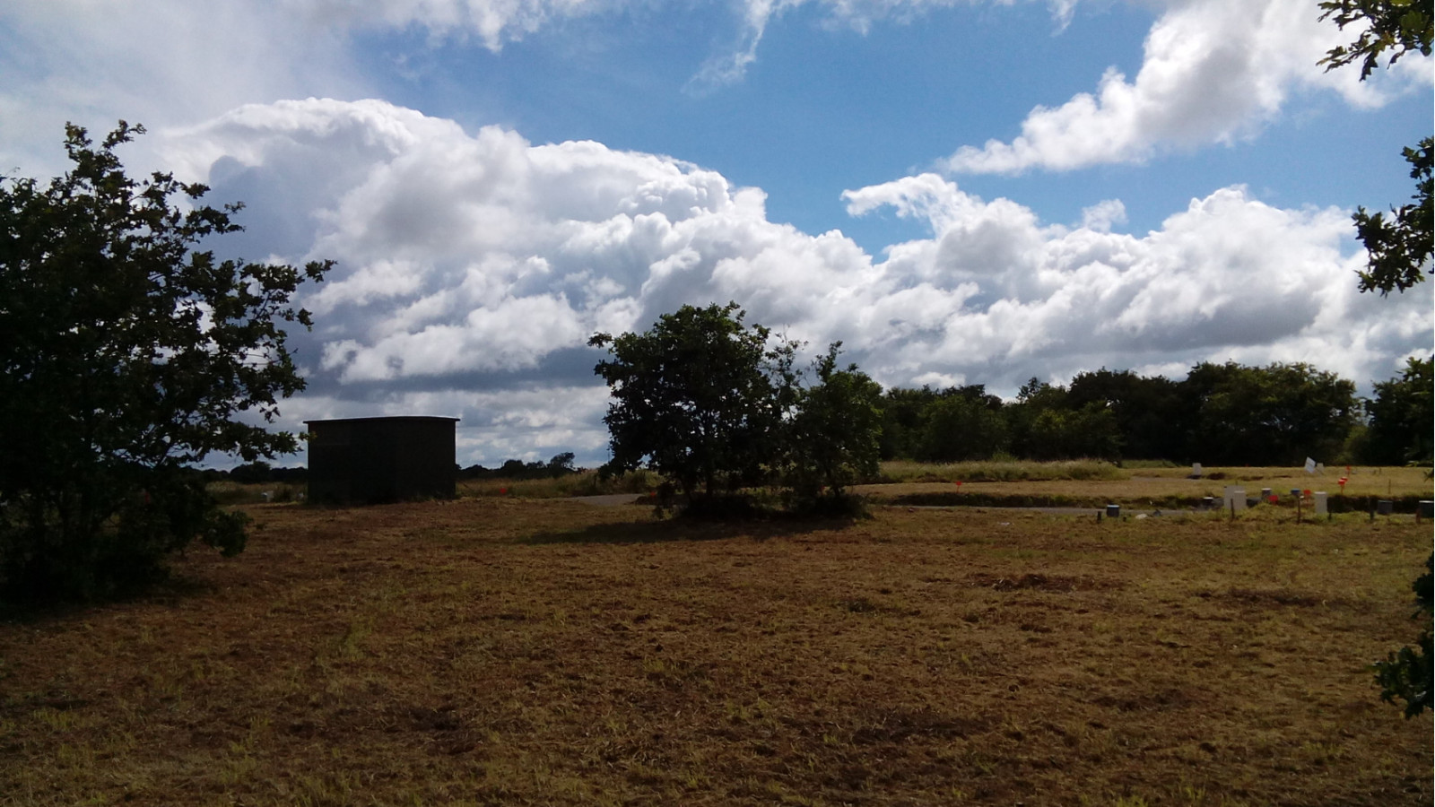 Terrain constructible de 347m2 à Angles