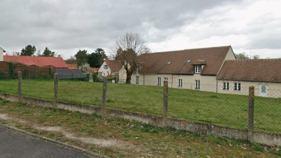 st cyr en val.png