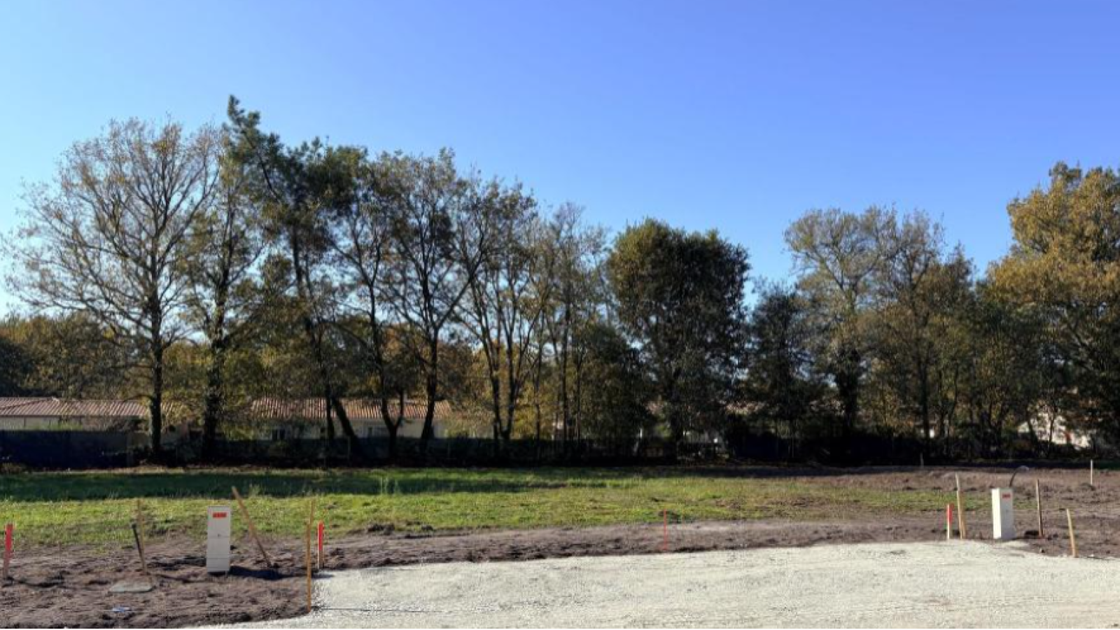 Terrain constructible de 800m2 à Vertheuil