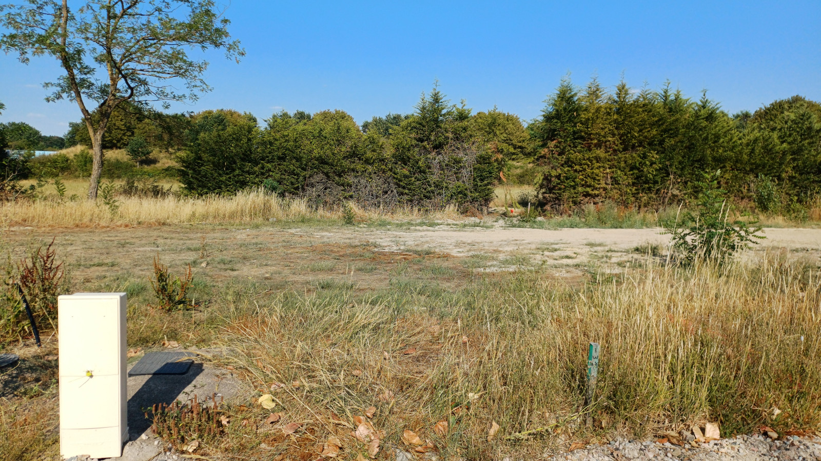 Terrain constructible de 327m2 à Aizenay