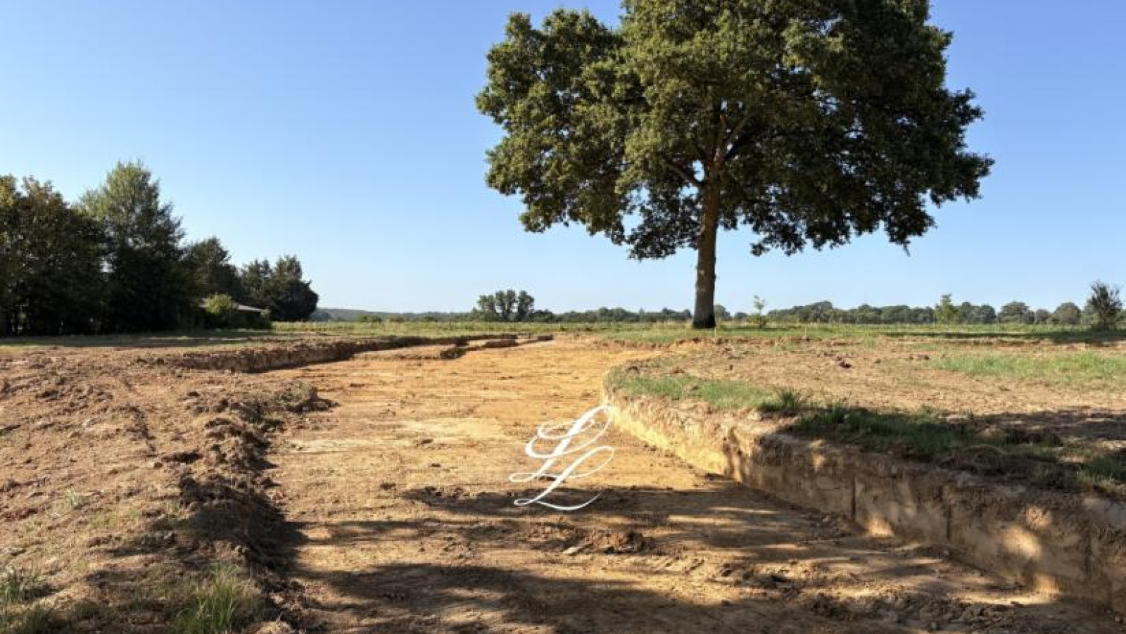 Terrain constructible de 300m2 à Chanteloup