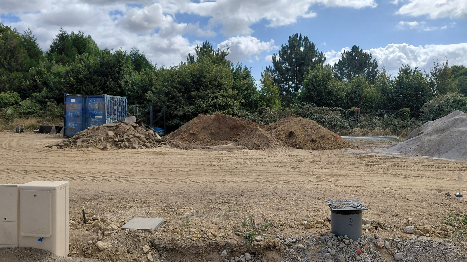 Terrain constructible de 301m2 à Bourgbarré