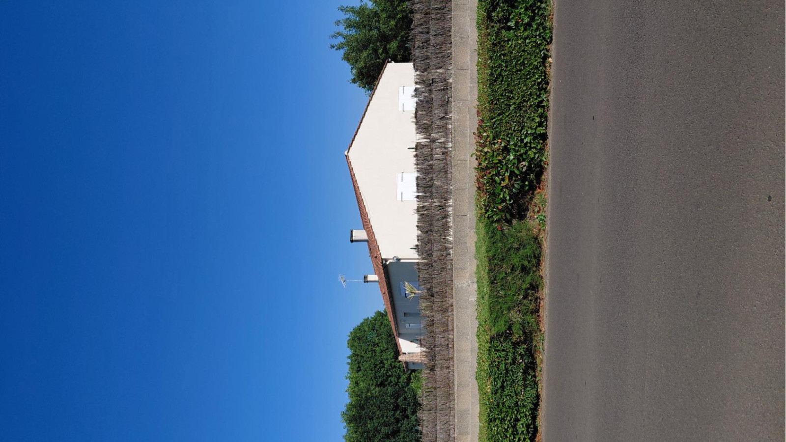 Terrain constructible de 428m2 à Saint-Hilaire-la-Forêt