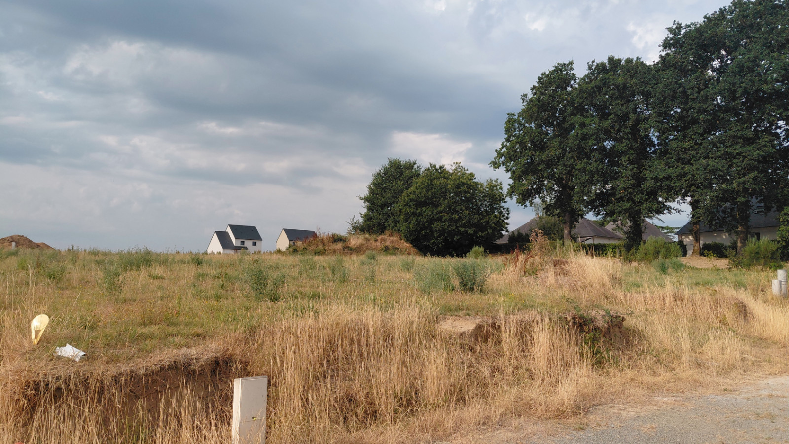 Terrain constructible de 470m2 à Laignelet