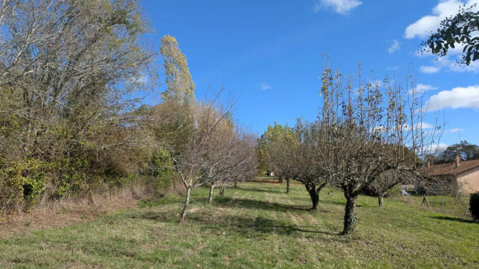 Terrain constructible de 1513m2 à Créon