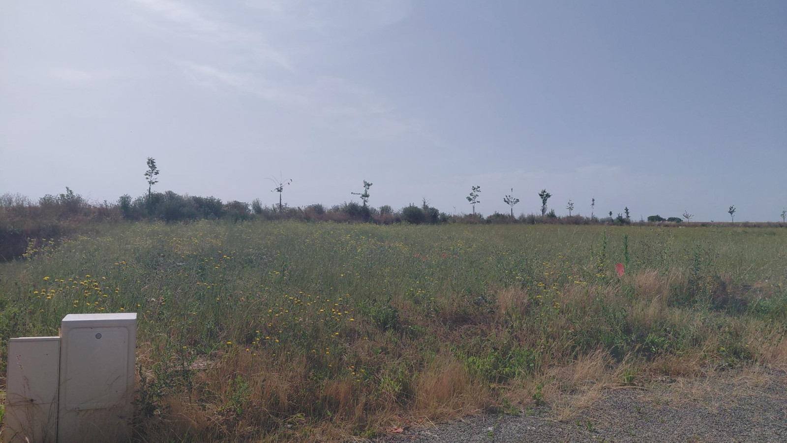 Terrain constructible de 291m2 à Javené